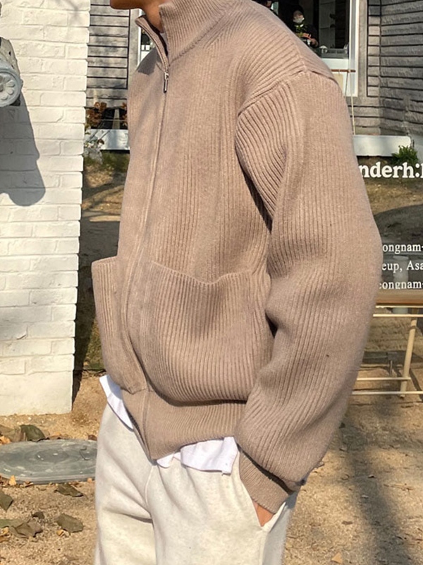 Solider Herrenpullover mit zwei Taschen und Reißverschluss-2