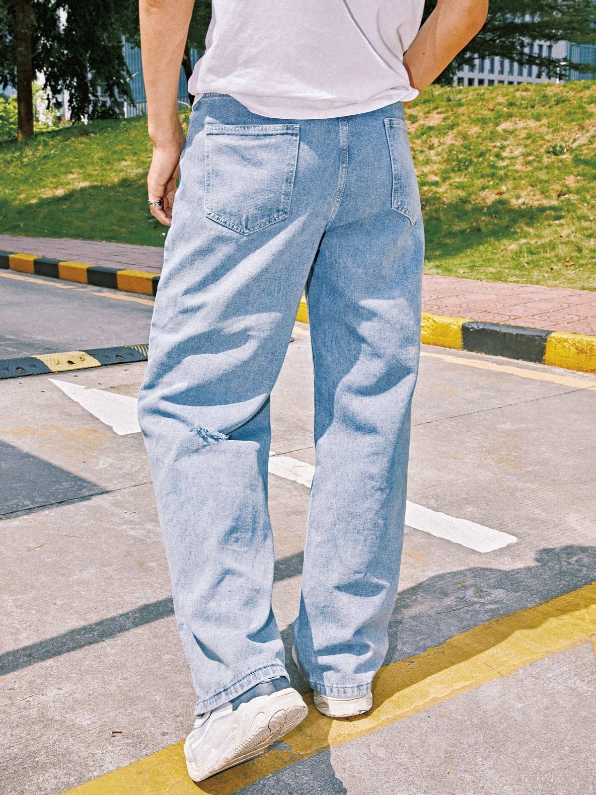 Leicht gewaschene, zerrissene Jeans für Herren-3