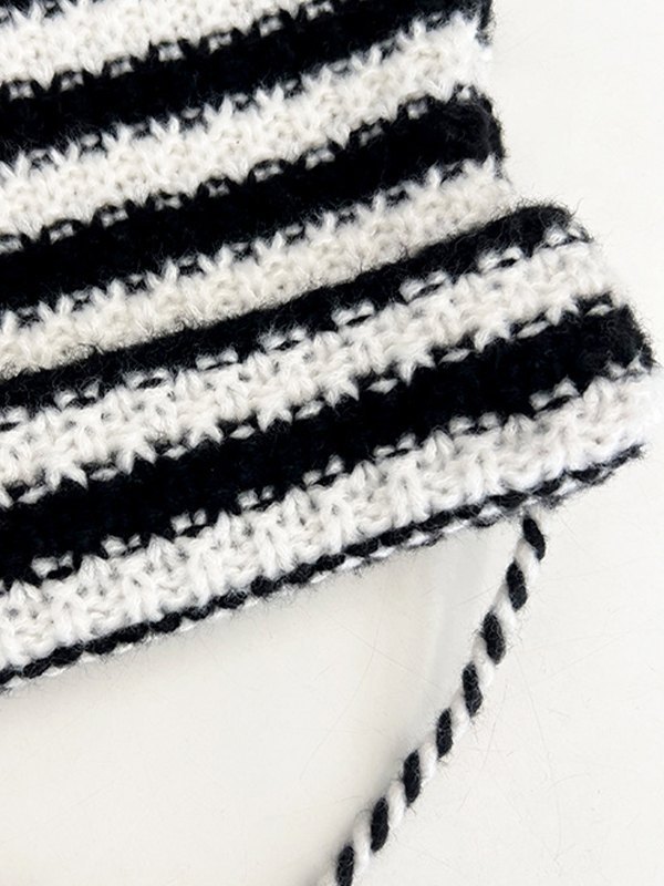 Gestreifte Strickmütze mit Horndetail-2