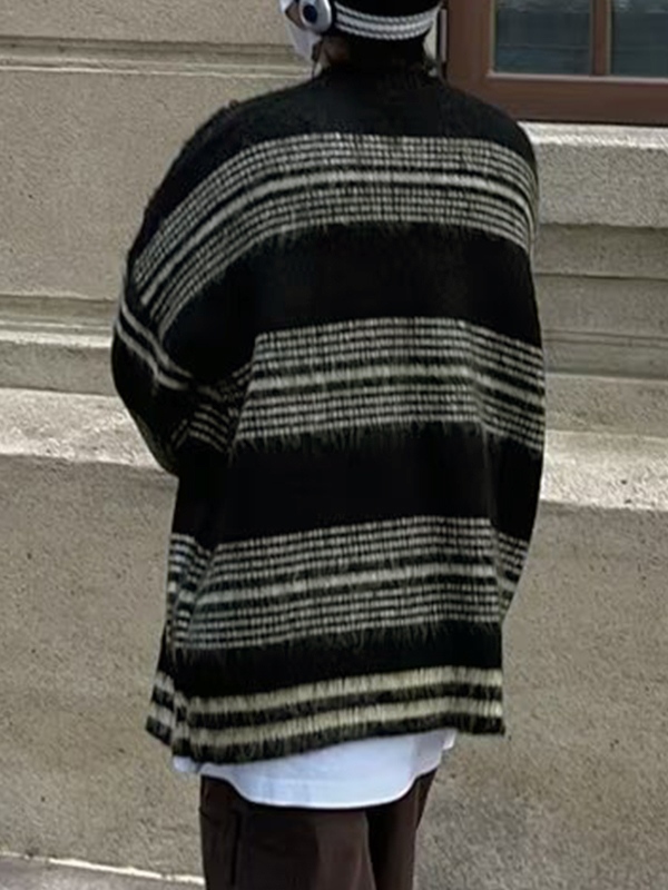 Lockerer Herrenpullover mit Fuzzy-Streifen-Print-4